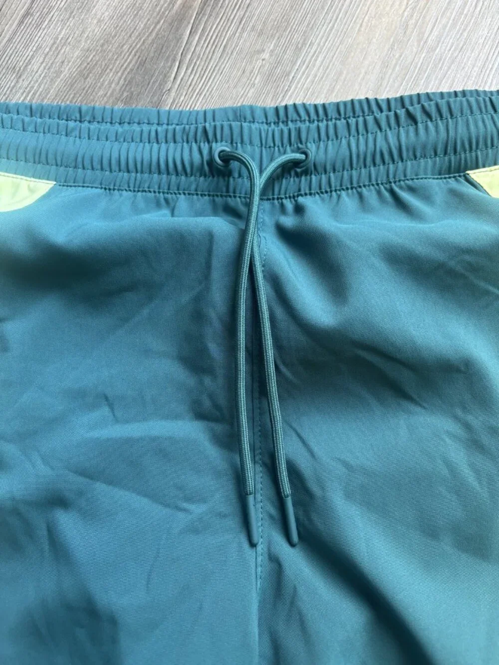 NWT Gilly Hicks Hollister Green Yellow Swim Trunks With Liner Sz XXL